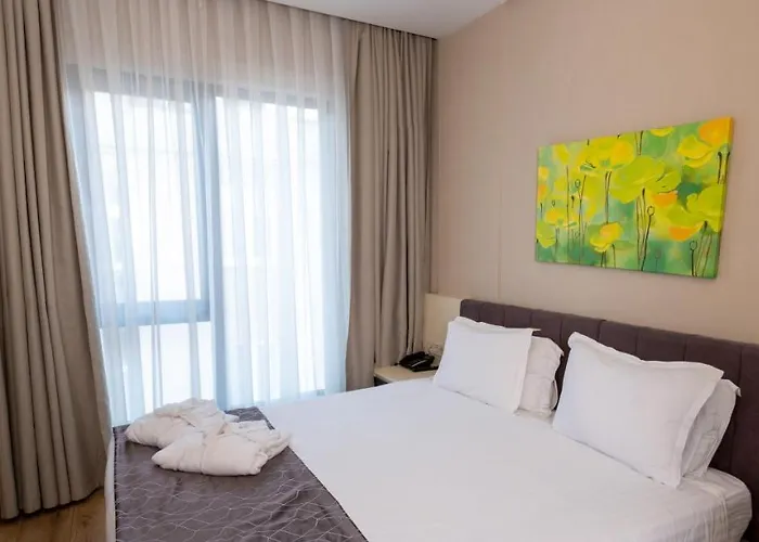 Elm Suite Hotel